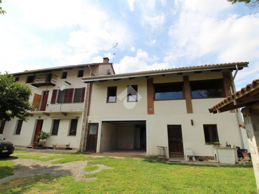 casa indipendente in vendita a Roppolo
