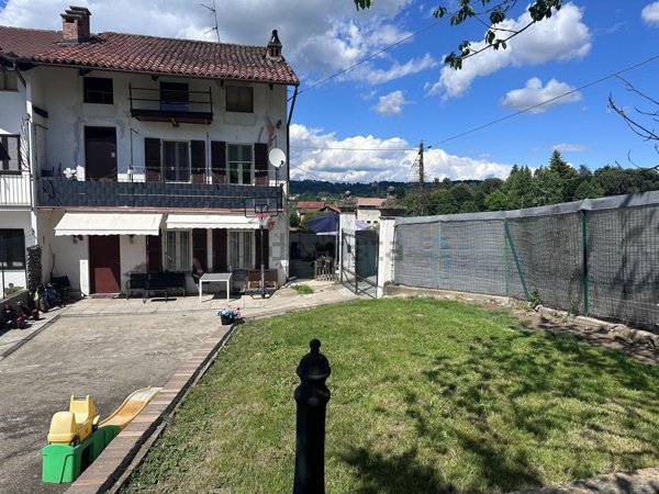 casa indipendente in vendita a Roppolo in zona Morzano