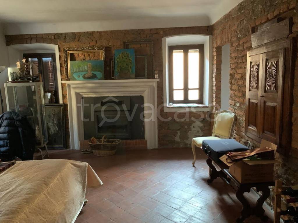 casa indipendente in vendita a Roppolo in zona Castello