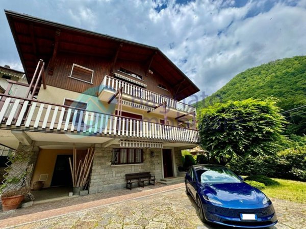 casa indipendente in vendita a Rosazza