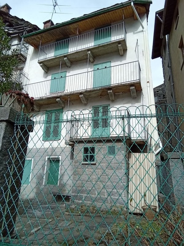 casa indipendente in vendita a Rosazza