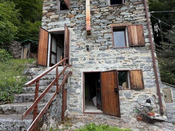 casa indipendente in vendita a Rosazza