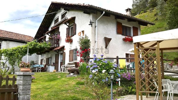 casa indipendente in vendita a Sagliano Micca
