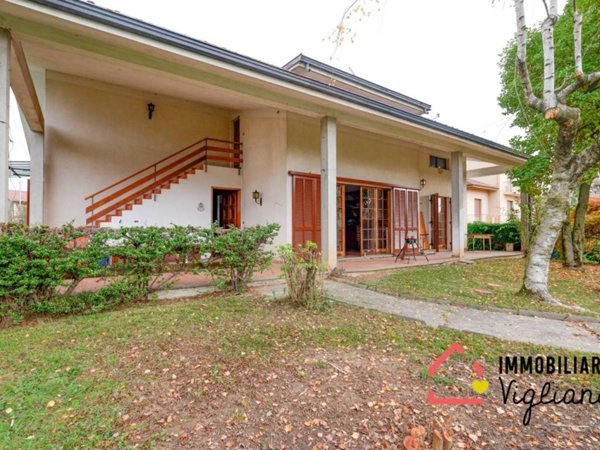 casa indipendente in vendita a Sala Biellese