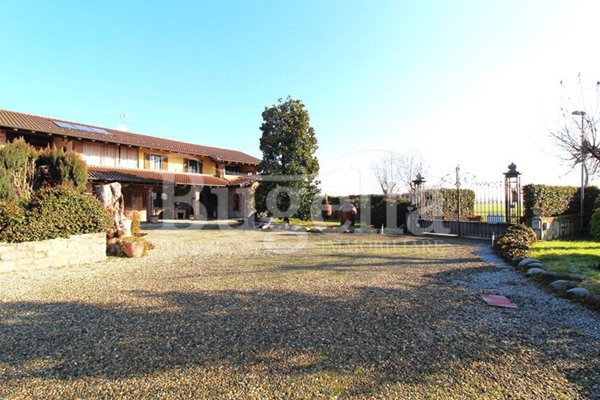 casa indipendente in vendita a Salussola