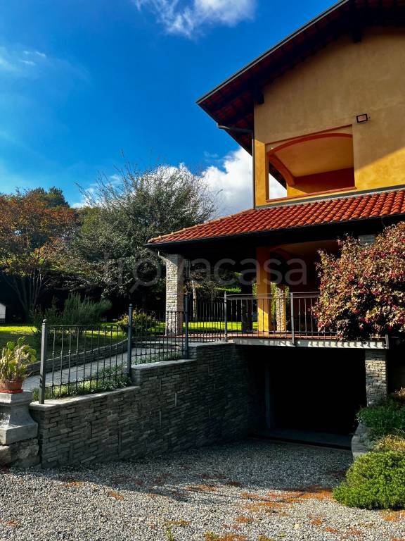 casa indipendente in vendita a Salussola