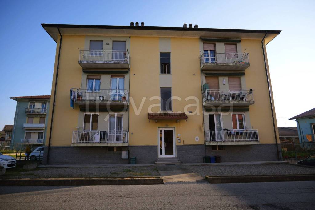 appartamento in vendita a Salussola in zona Vigellio