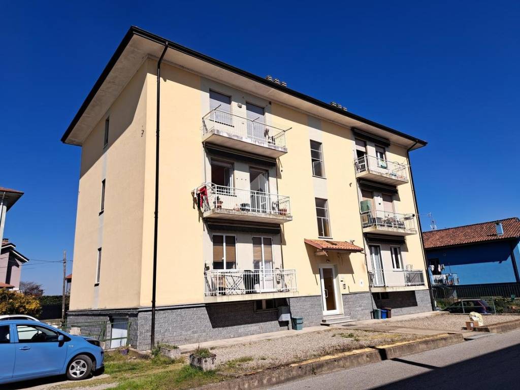 appartamento in vendita a Salussola in zona Vigellio