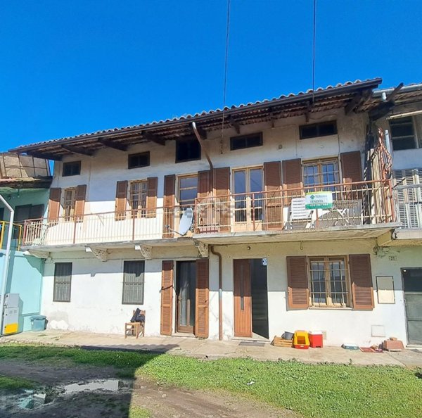 pentavano in vendita a Salussola in zona Vigellio