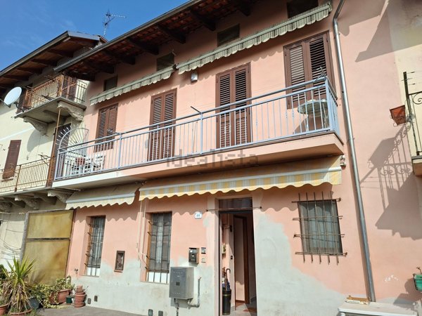 casa indipendente in vendita a Salussola in zona Vigellio