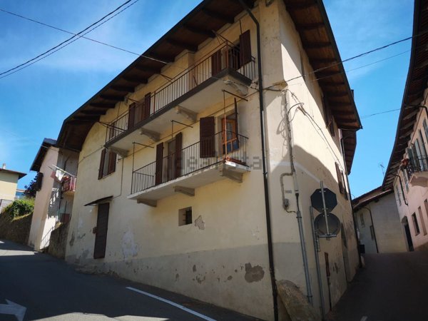 pentavano in vendita a Salussola