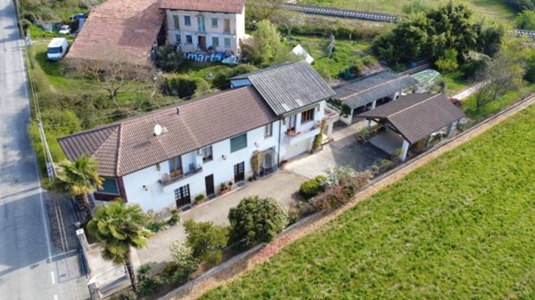 casa indipendente in vendita a Salussola in zona Vigellio