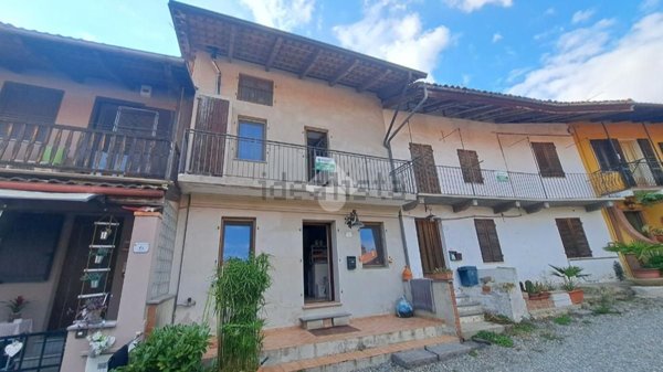 casa semindipendente in vendita a Salussola in zona San Secondo