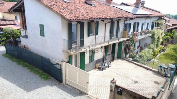 casa semindipendente in vendita a Salussola in zona San Secondo