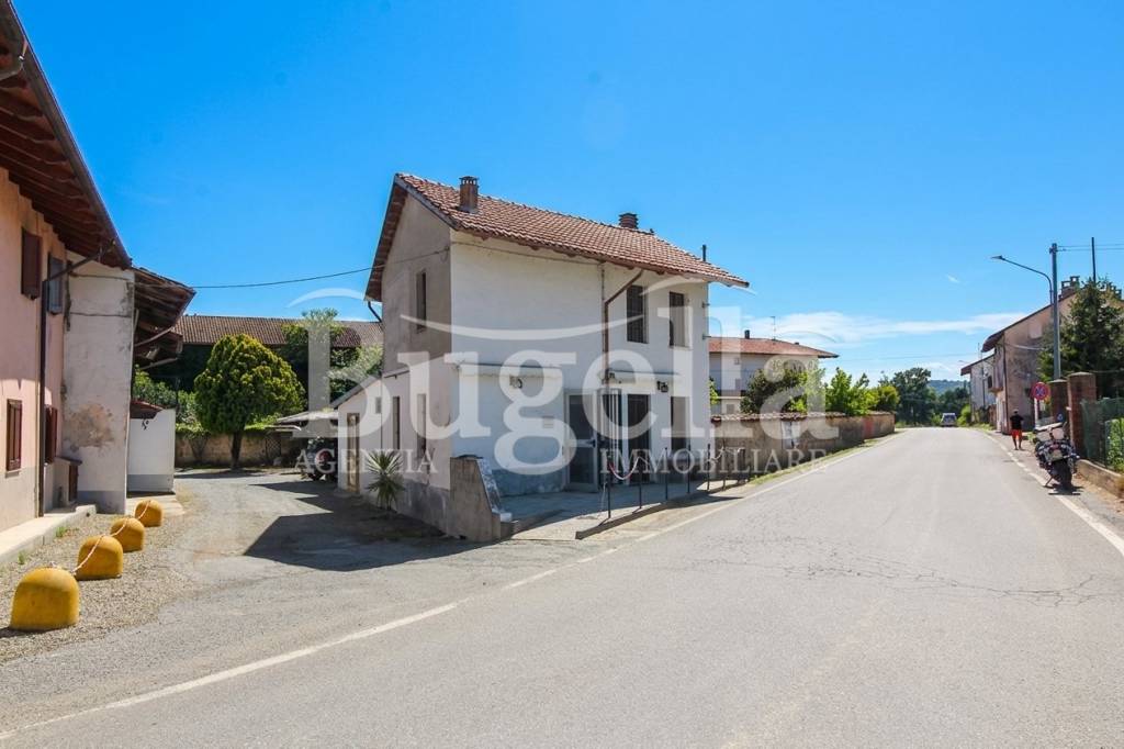 negozio in vendita a Salussola in zona Arro