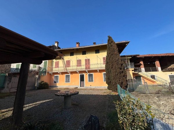 casa indipendente in vendita a Salussola in zona Vigellio