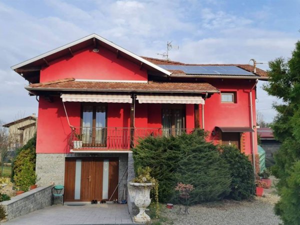 casa indipendente in vendita a Sandigliano