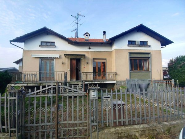 casa indipendente in vendita a Sandigliano