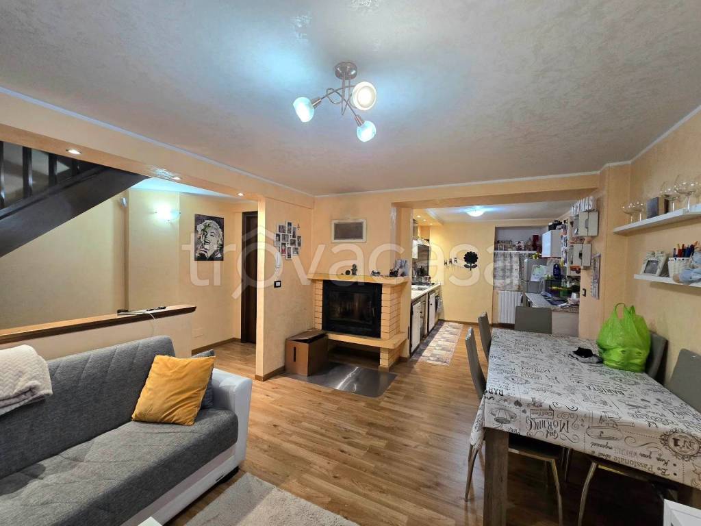 casa indipendente in vendita a Sordevolo