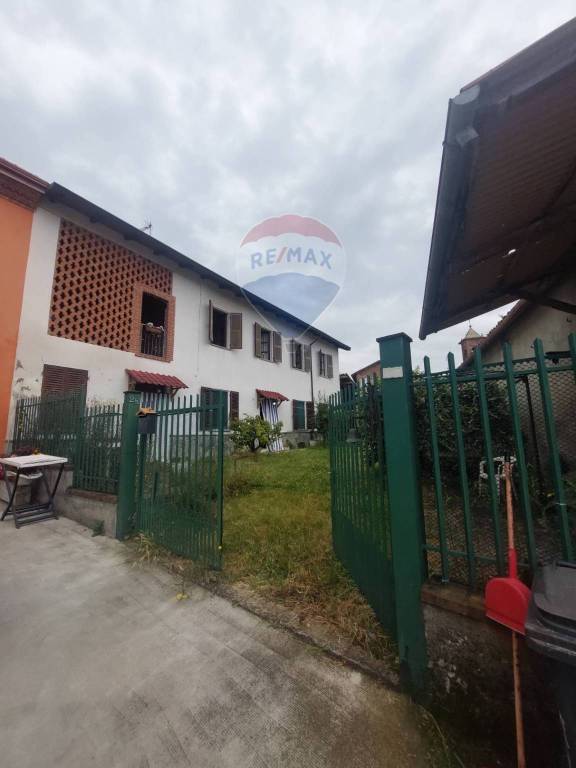 casa indipendente in vendita ad Alfiano Natta in zona Sanico