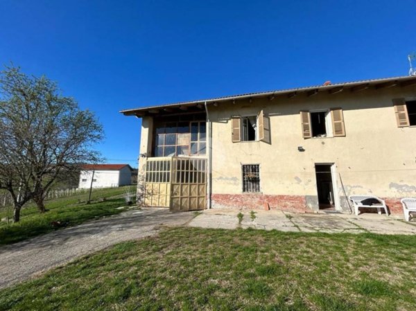casa indipendente in vendita ad Alfiano Natta in zona Sanico