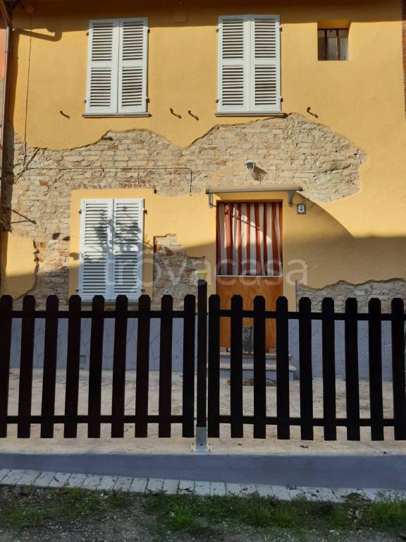 casa indipendente in vendita ad Alfiano Natta in zona Sanico