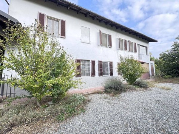 casa indipendente in vendita ad Alfiano Natta in zona Sanico