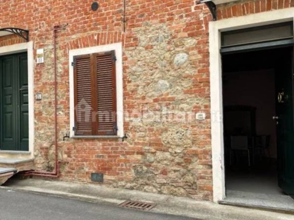 appartamento in vendita ad Alfiano Natta in zona Casarello