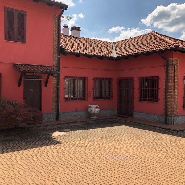 casa indipendente in vendita ad Alfiano Natta in zona Casarello
