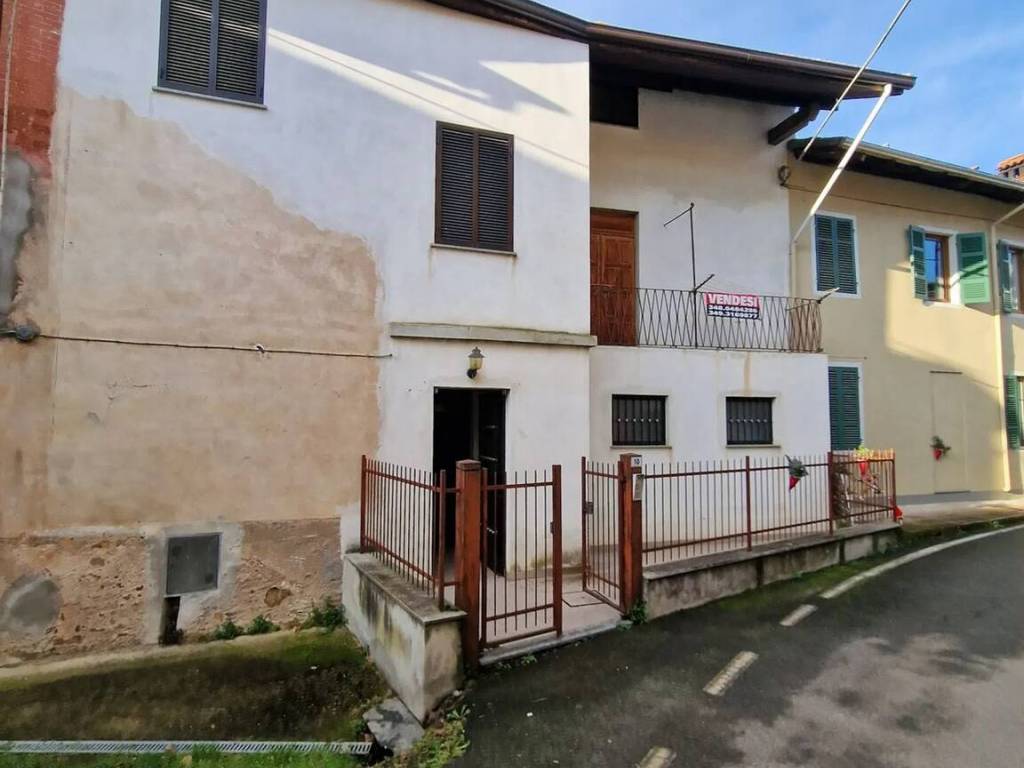 casa indipendente in vendita a Sostegno