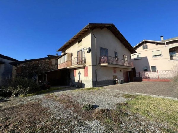 casa indipendente in vendita a Sostegno