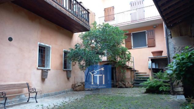 negozio in vendita a Sostegno