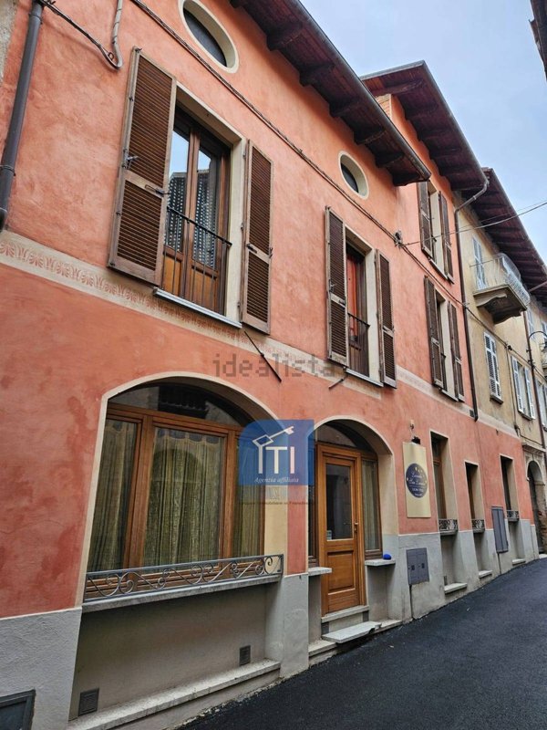 negozio in vendita a Sostegno