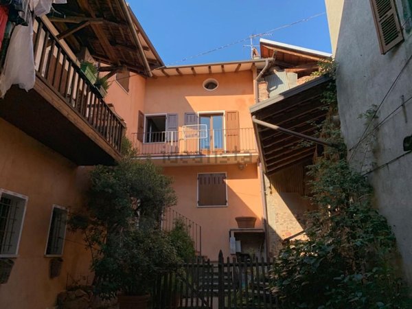 casa indipendente in vendita a Sostegno