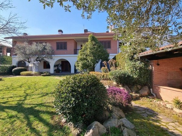 casa indipendente in vendita a Sostegno