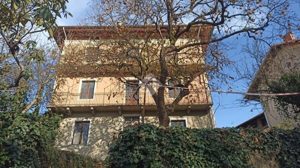 casa indipendente in vendita a Strona