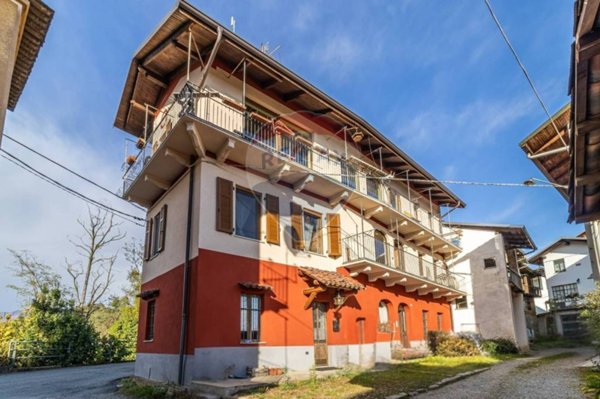 casa indipendente in vendita a Strona