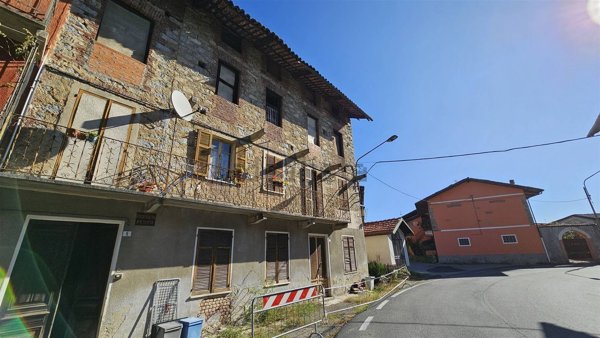 casa semindipendente in vendita a Strona