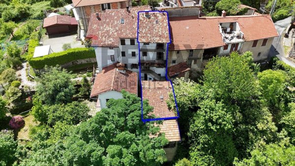 casa indipendente in vendita a Strona