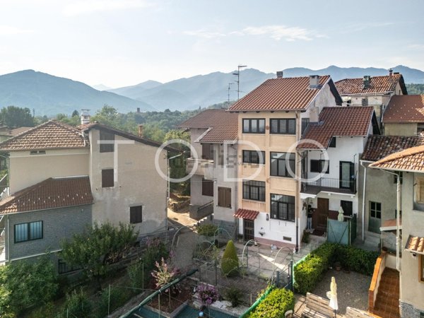 casa indipendente in vendita a Strona