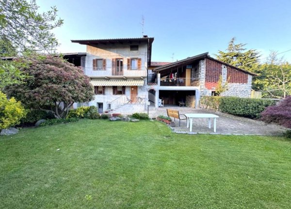 casa indipendente in vendita a Tavigliano