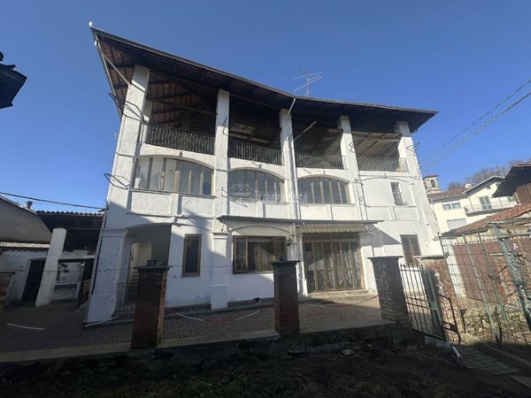 casa indipendente in vendita a Tollegno