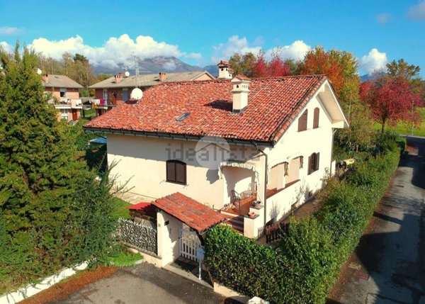 casa indipendente in vendita a Tollegno