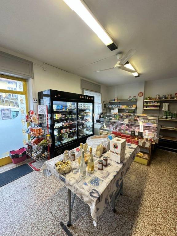 negozio in vendita a Tollegno
