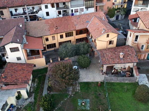 casa indipendente in vendita a Tollegno