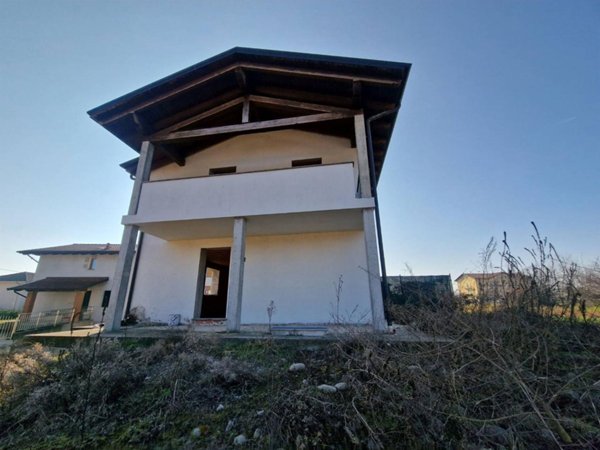 casa indipendente in vendita a Valdengo