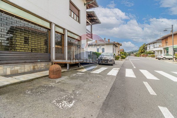 locale commerciale in vendita a Valdengo
