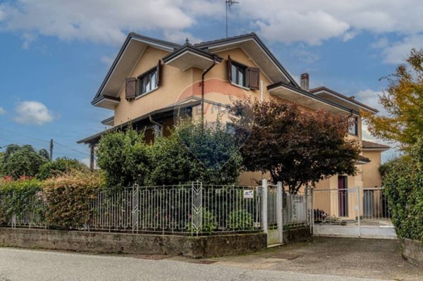 casa indipendente in vendita a Valdengo