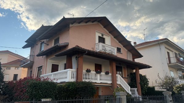 casa indipendente in vendita a Valdengo
