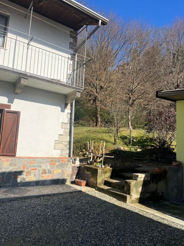 casa indipendente in vendita a Valdengo